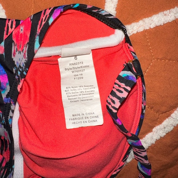 Strapless Graphic Multicolored Print Tankini Swim Top by Island Escape Size 6 - Picture 5 of 5